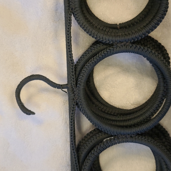 Scarf hanger - Picture 3 of 3